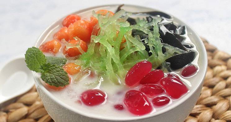 Es campur rumput laut